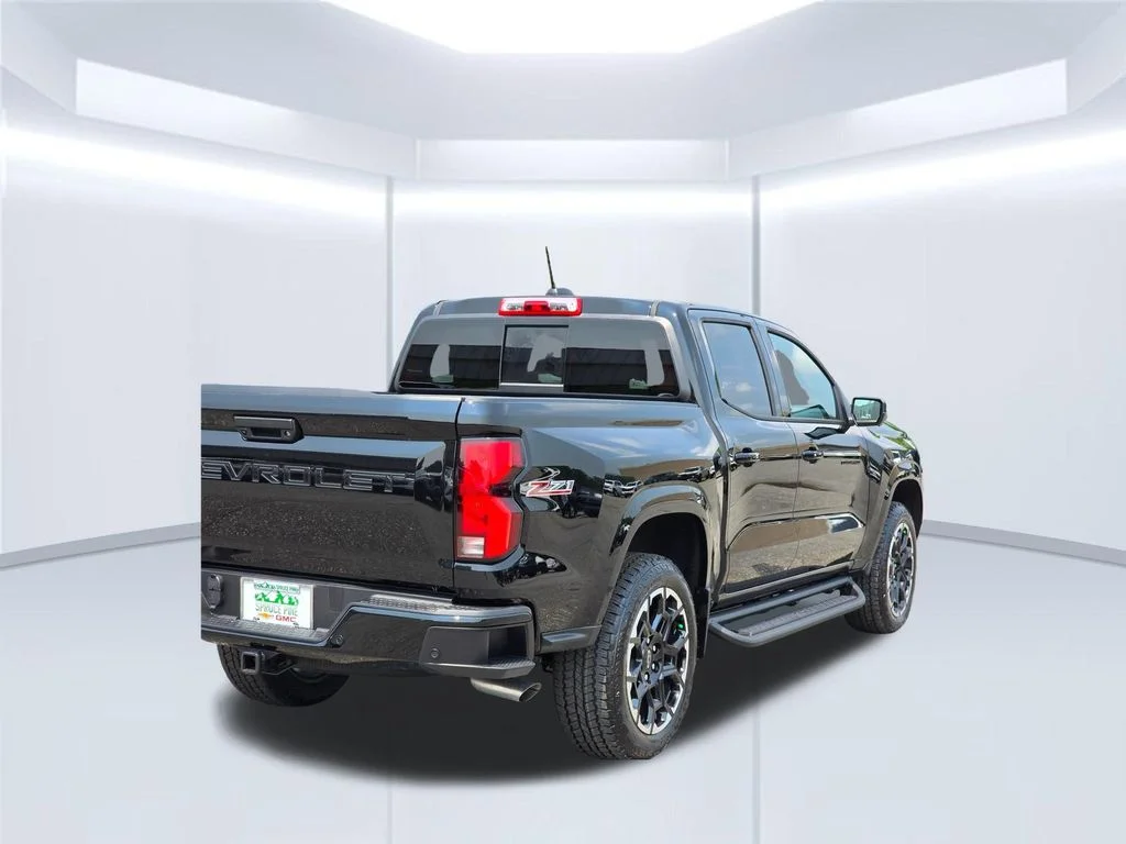 New 2026 Black Chevrolet Z71 image 41