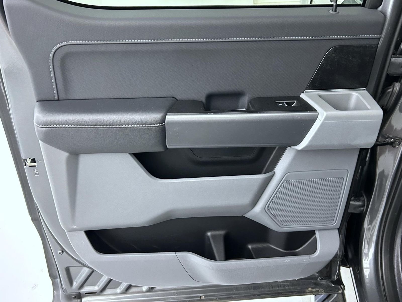 Used 2023 Gray Ford XLT image 20