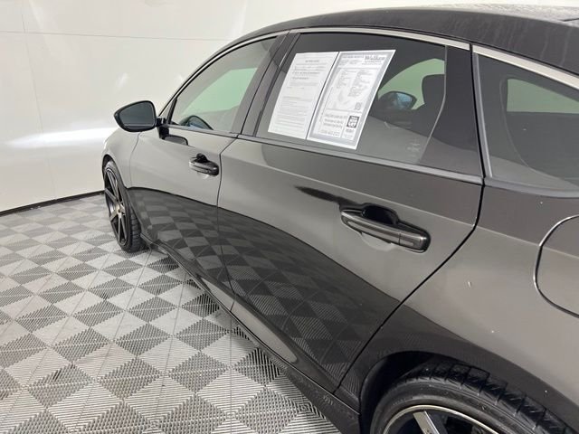Used 2018 Black Honda LX image 10