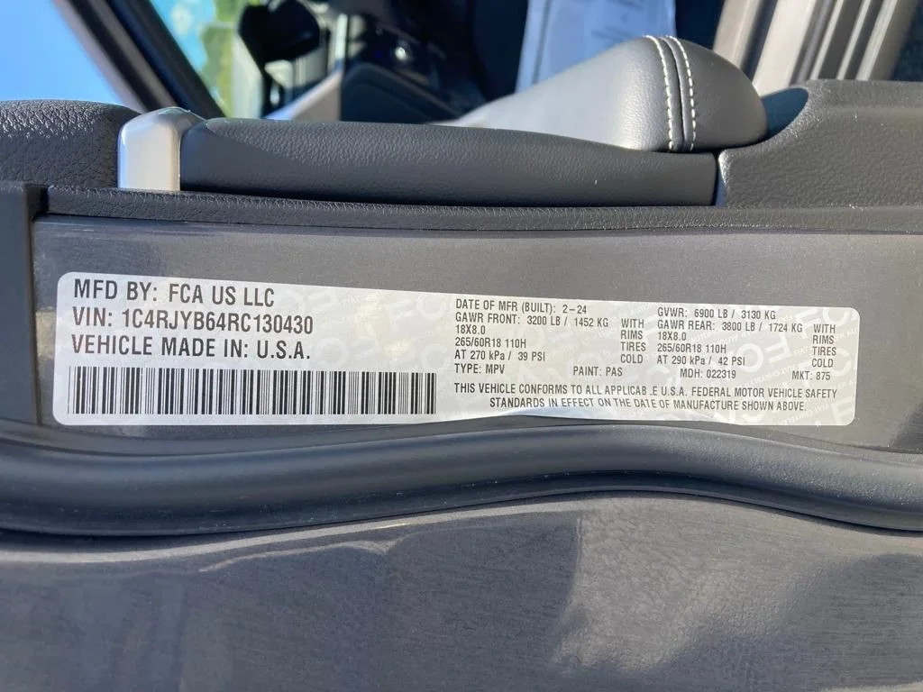 New 2024 Baltic Gray Metallic Clearcoat Jeep 4xe image 28