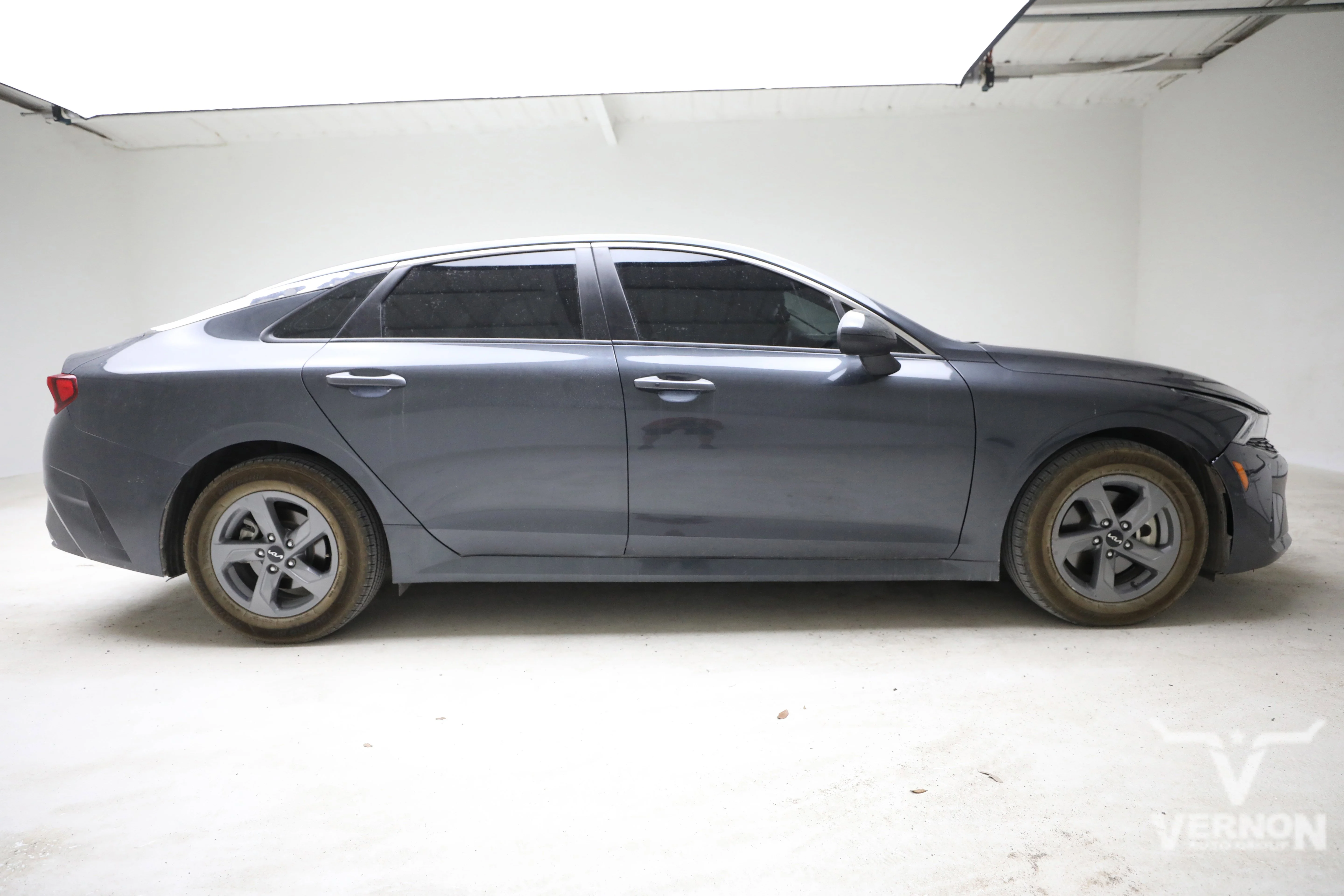 Pre-Owned 2023 Kia K5 LXS Sedan FWD