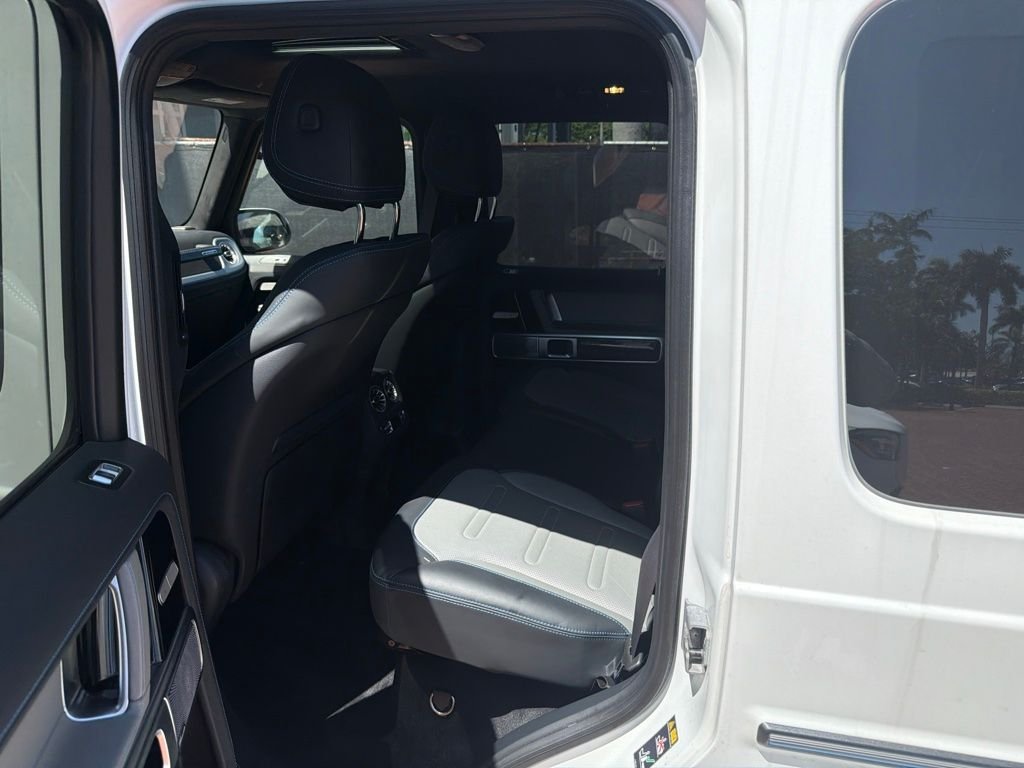 Certified Used 2025 White Mercedes-Benz G 580 image 4