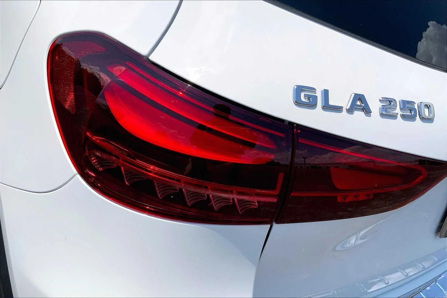 New 2026 Polar White Mercedes-Benz GLA 250 image 14