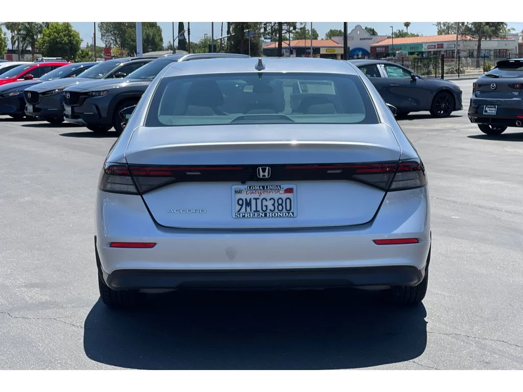 Used 2024 Solar Silver Metallic Honda LX image 4