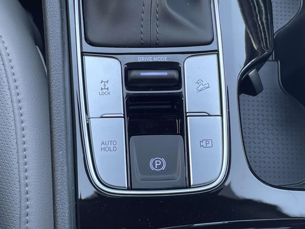 New 2026 White Hyundai SEL image 29
