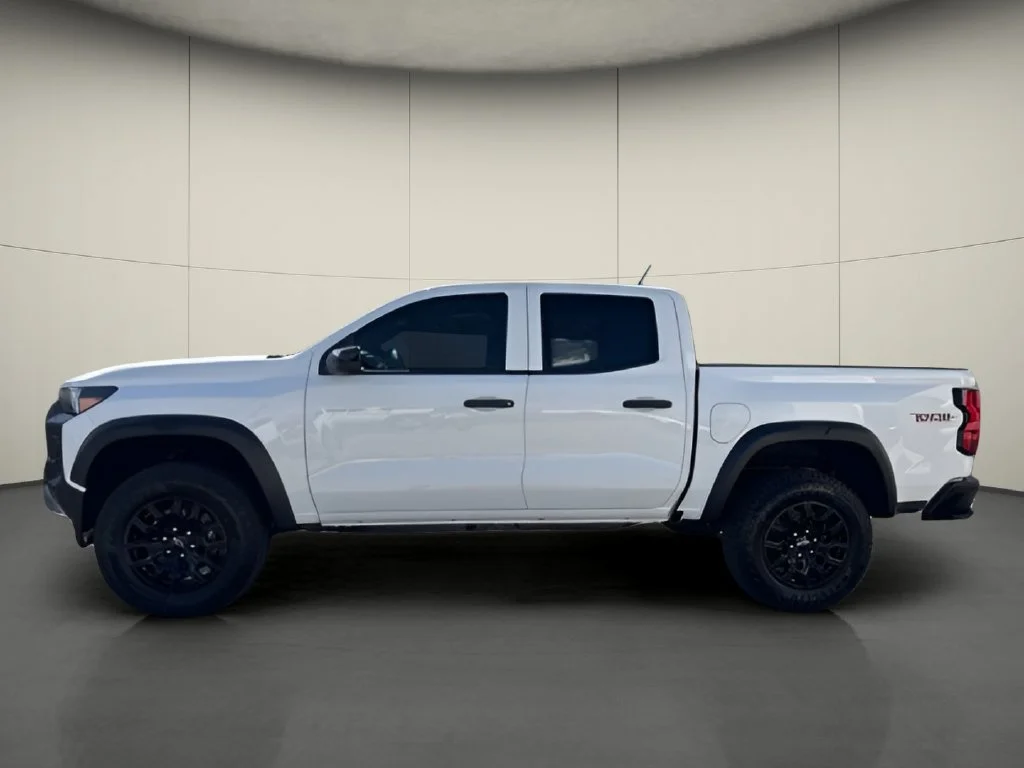 New 2026 Summit White Chevrolet Trail Boss image 2