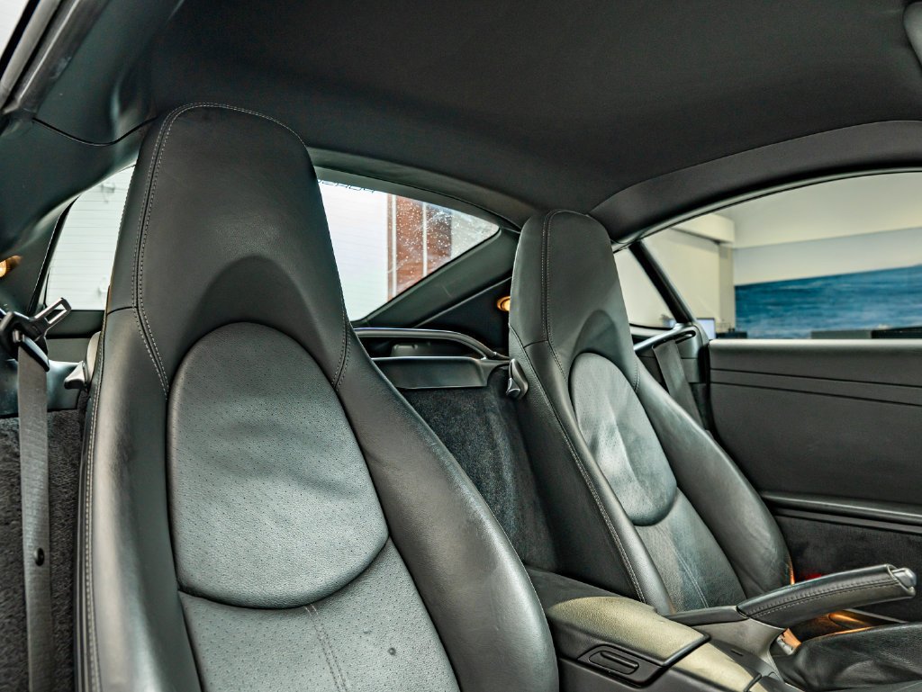 Used 2007 Arctic Silver Metallic Porsche  image 39
