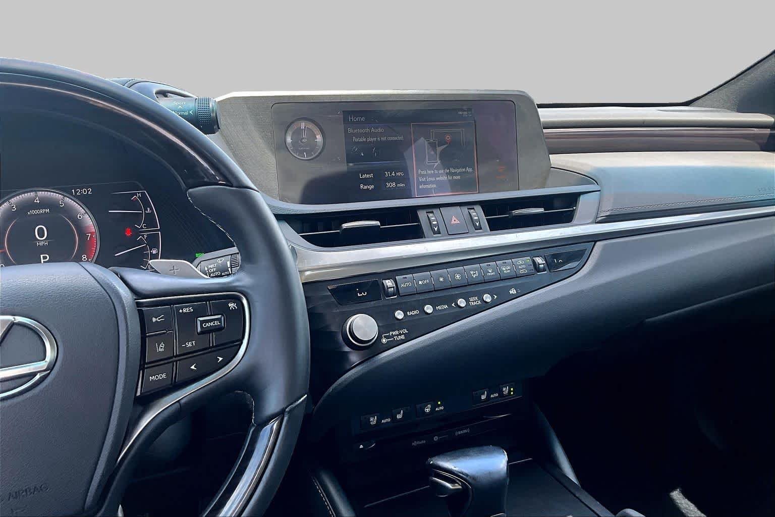 Used 2021 Silver Lining Metallic Lexus  image 7