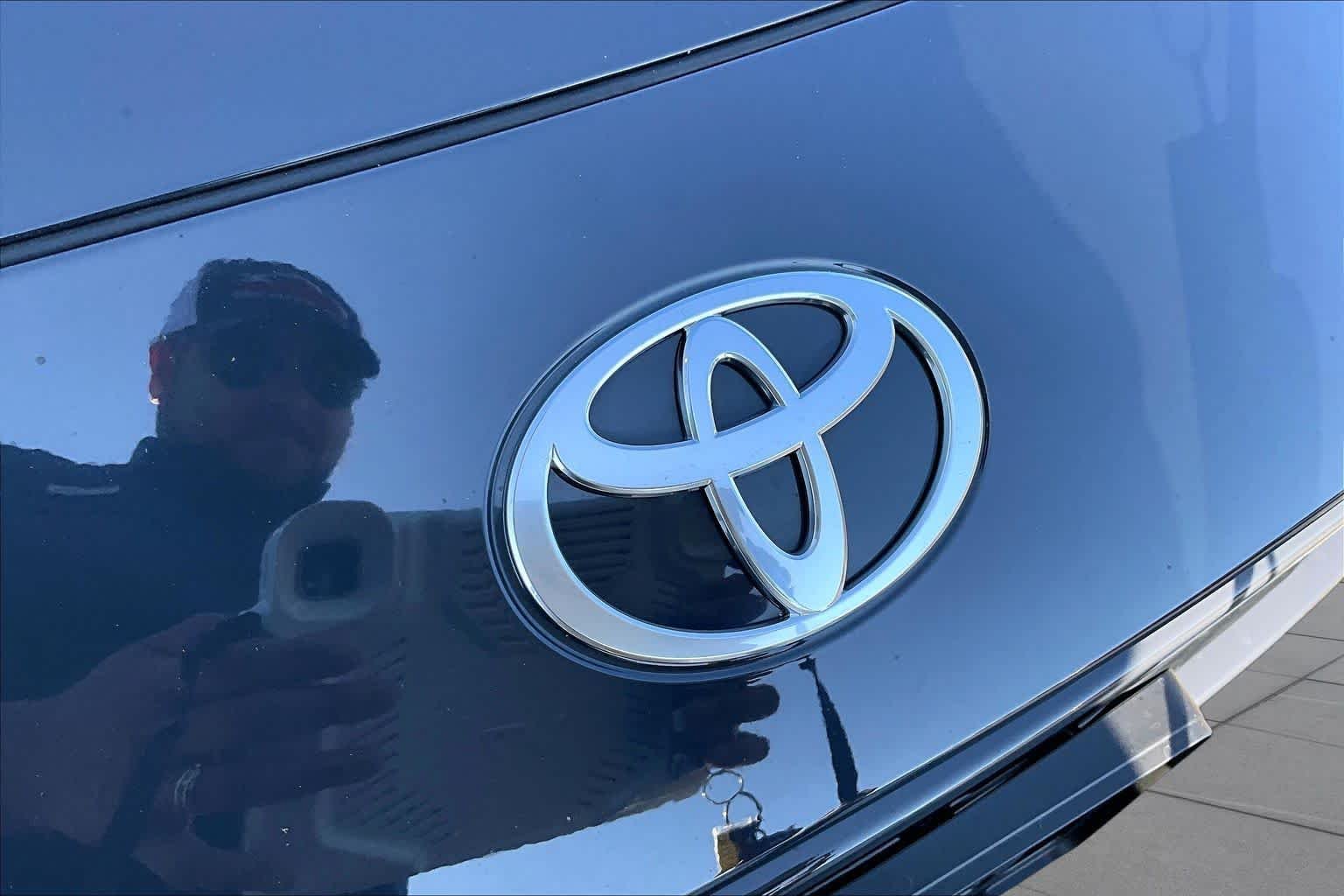 Used 2026 Underground Toyota LE image 28