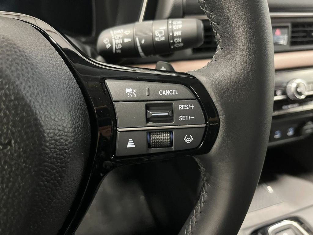 New 2026 Platinum White Pearl Honda Touring image 16