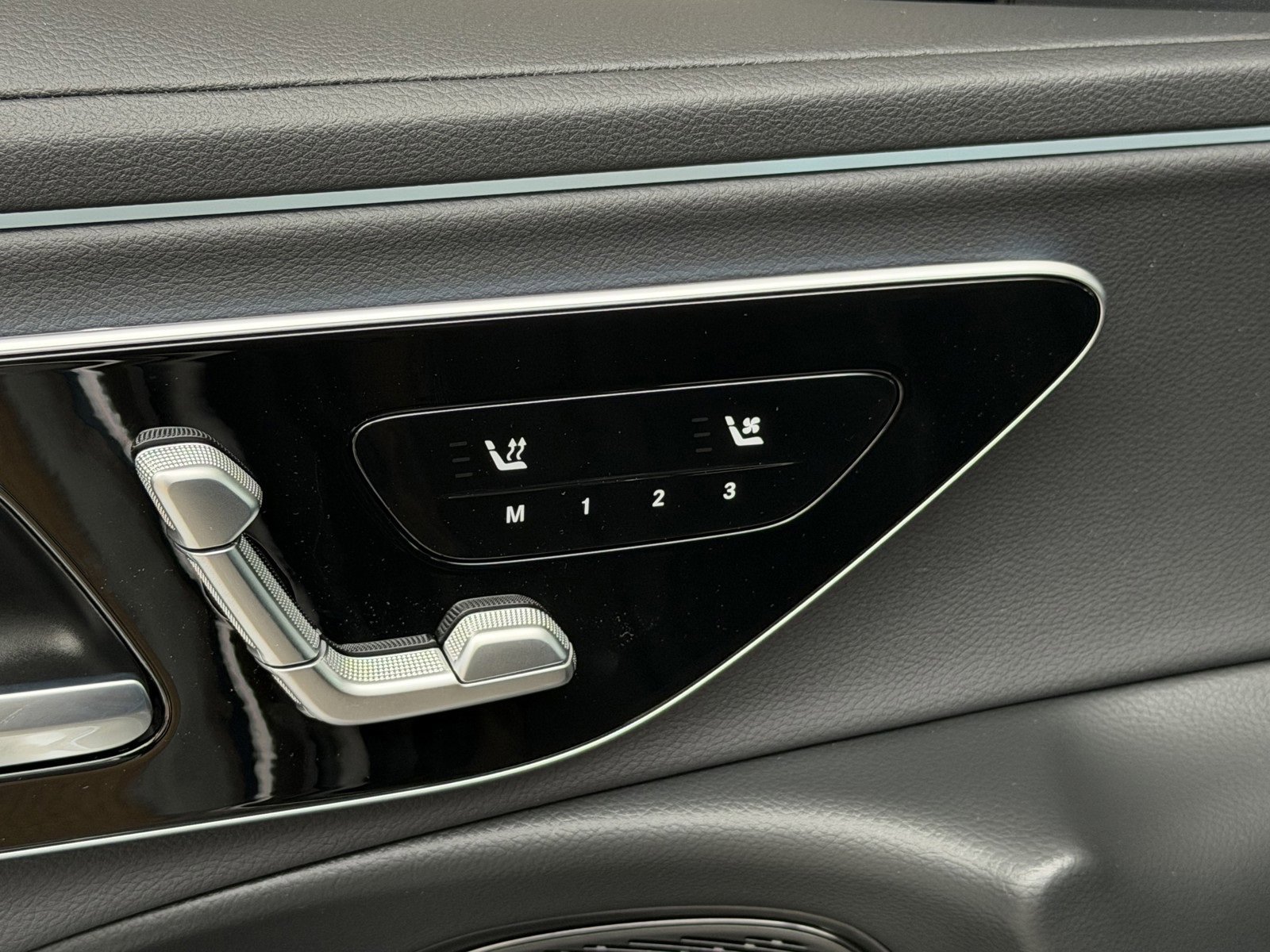 New 2026 Black Mercedes-Benz E 350 image 33