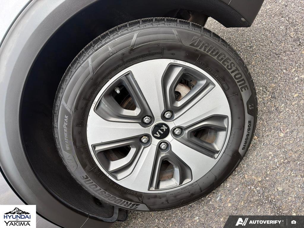 Used 2017 Metal Stream Kia LX image 6