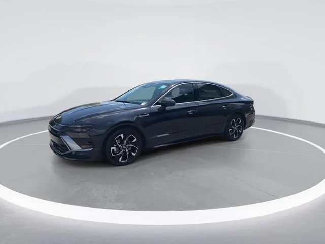 Used 2025 Blue Hyundai SEL image 4