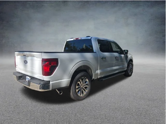 New 2026 Oxford White Ford XLT image 39