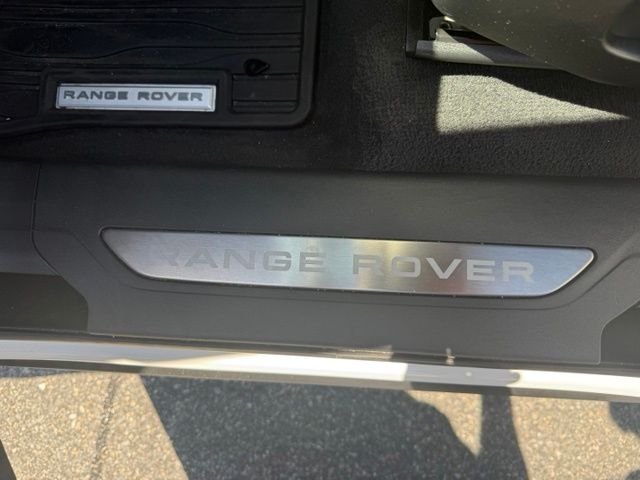 Certified Used 2026 White Land Rover Dynamic SE image 28