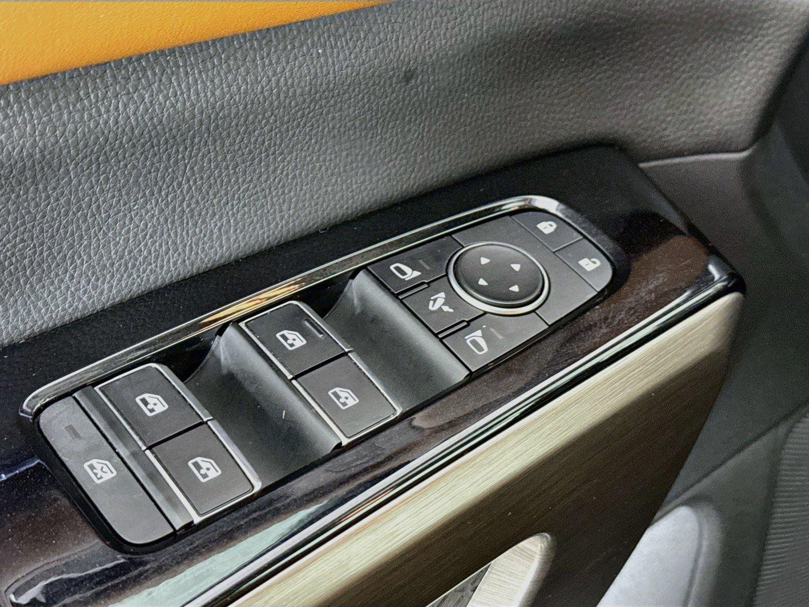 Used 2022 Gun Metallic Nissan Platinum image 29