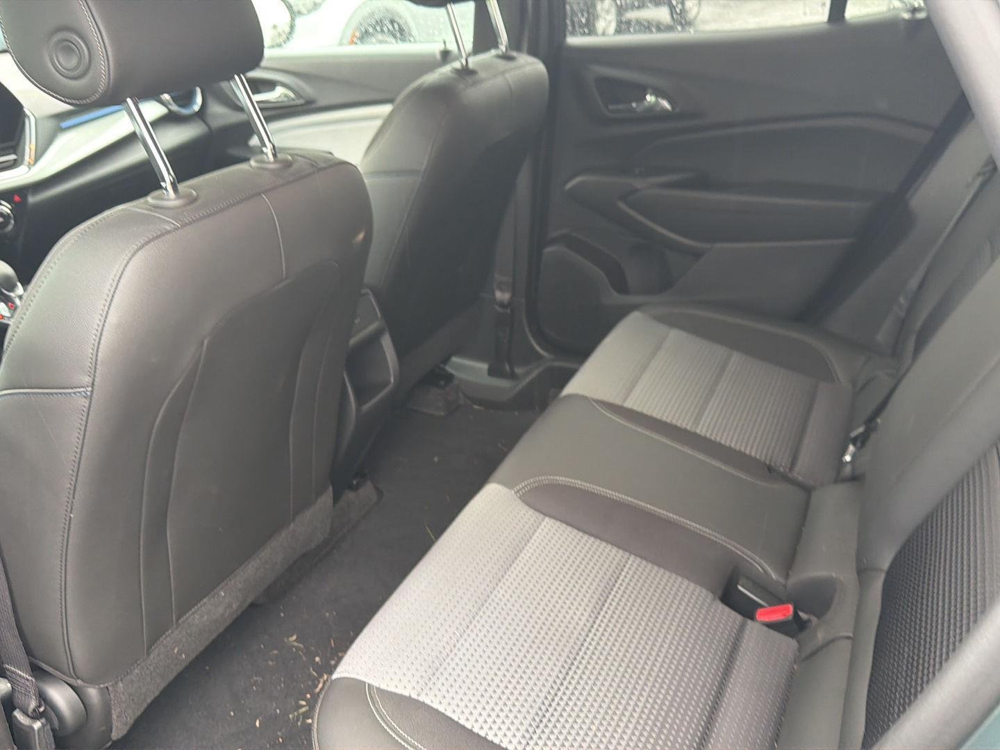 Used 2025 Cypress Gray Chevrolet LT image 18