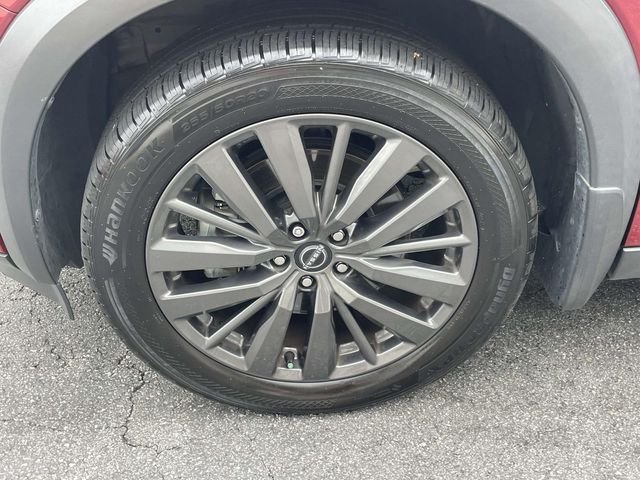 Used 2022 Scarlet Nissan SL image 4