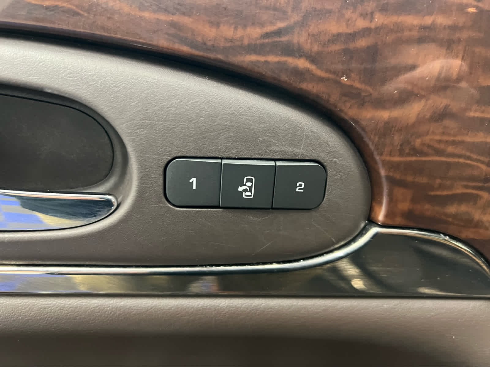 Used 2014 Mocha Bronze Metallic Buick Leather image 7