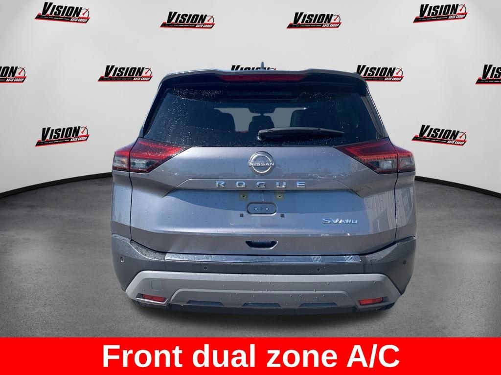 Used 2023 Gray Nissan SV image 5