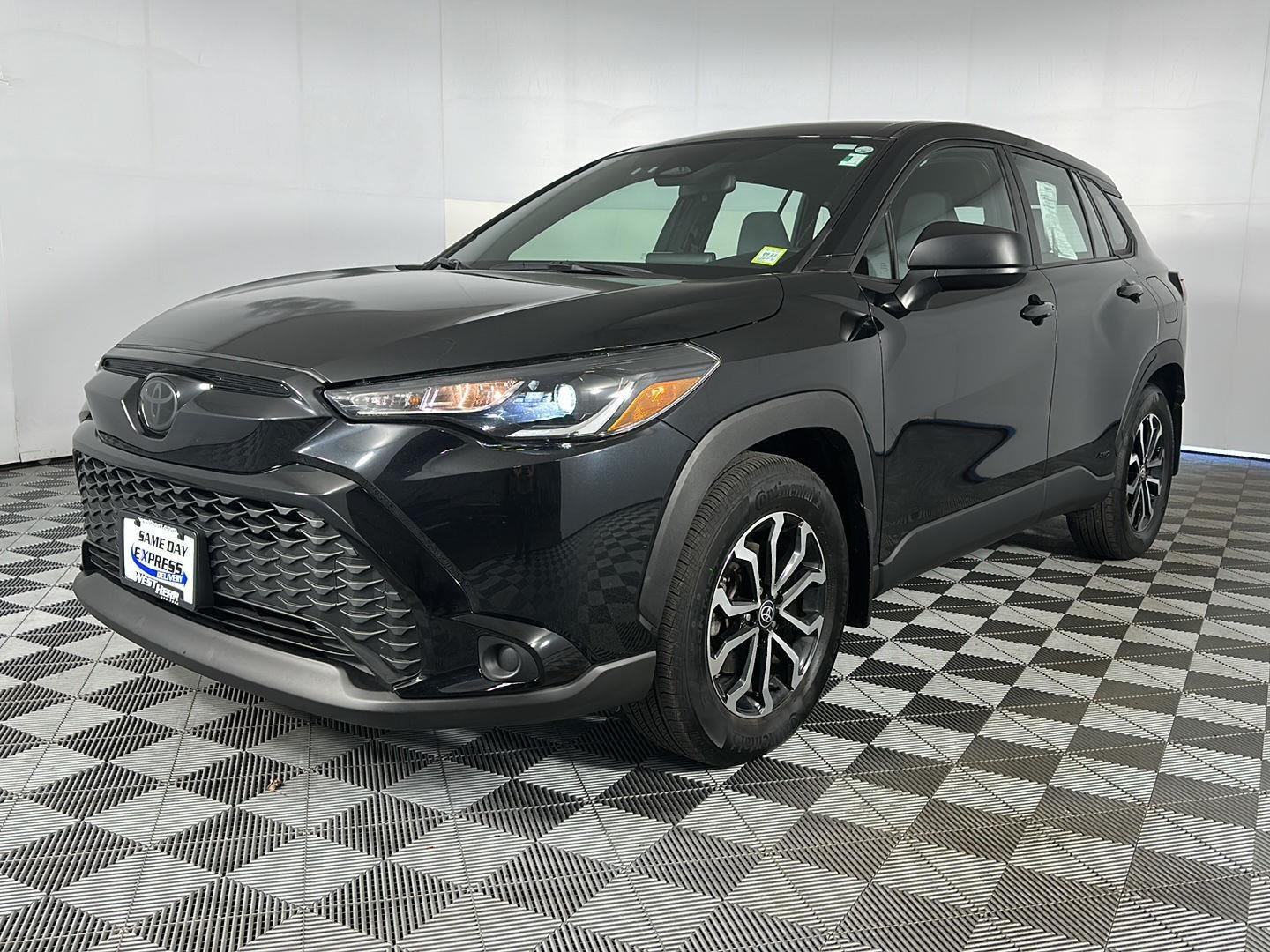 Used 2024 Jet Black Toyota Hybrid S image 3