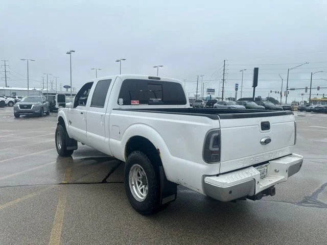 Used 2014 Oxford White Ford Lariat image 3