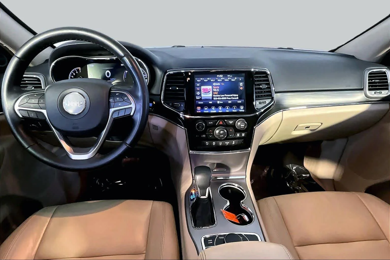 Used 2020 Diamond Black Crystal Pearlcoat Jeep Limited image 16