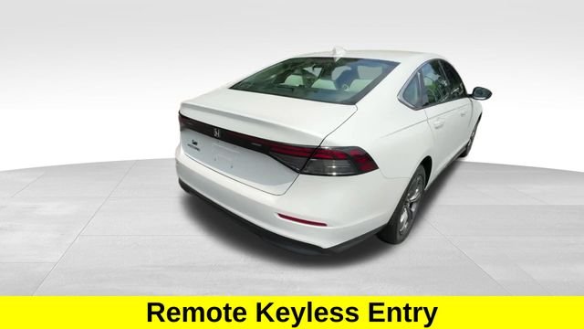 Used 2023  Honda EX image 6