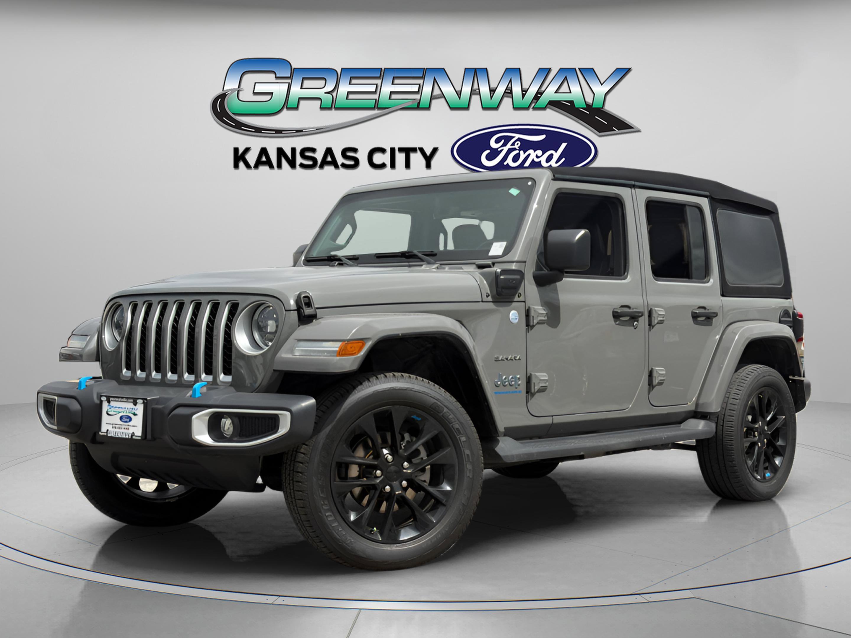 Used 2023 Sting Gray Clearcoat Jeep Sahara image 4