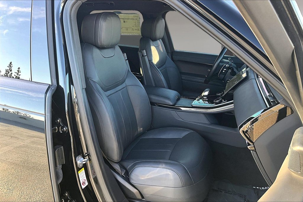 Certified Used 2023 Santorini Black Land Rover SE Dynamic image 27