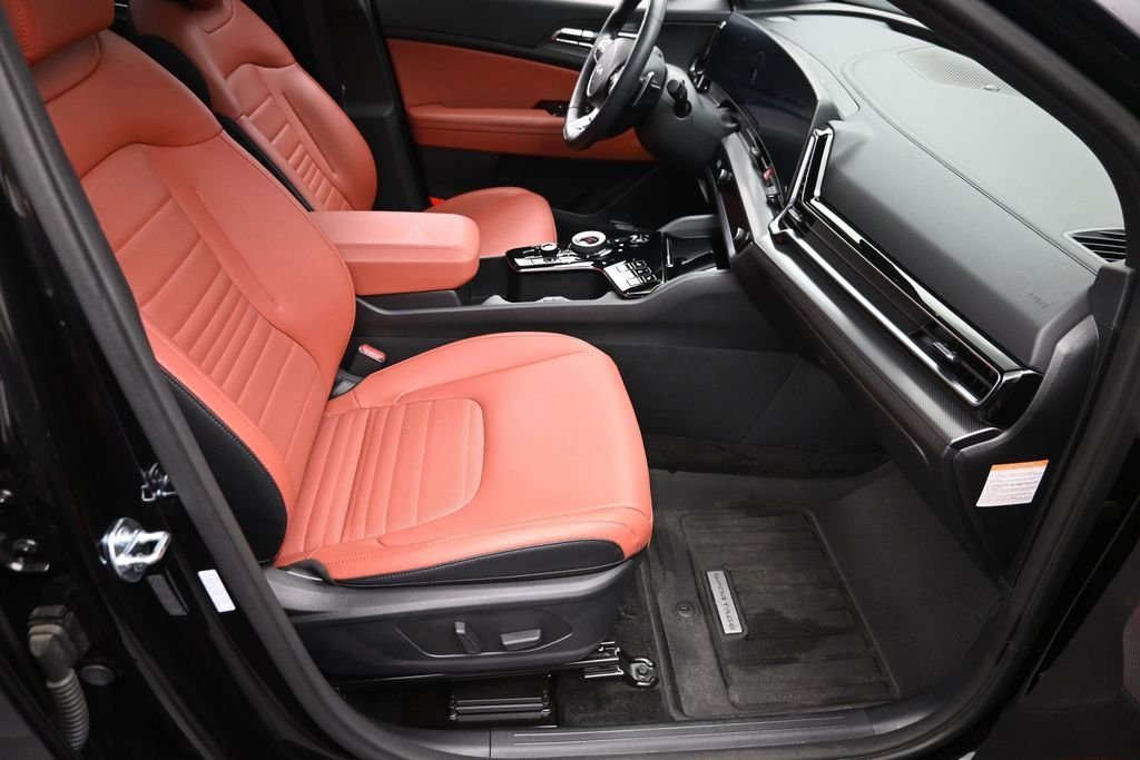 Used 2025 Black Kia SX-Prestige image 9