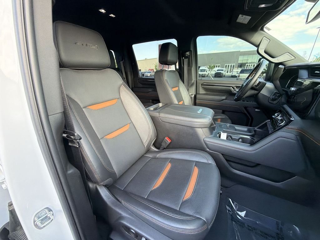 Used 2024 White GMC AT4 image 23