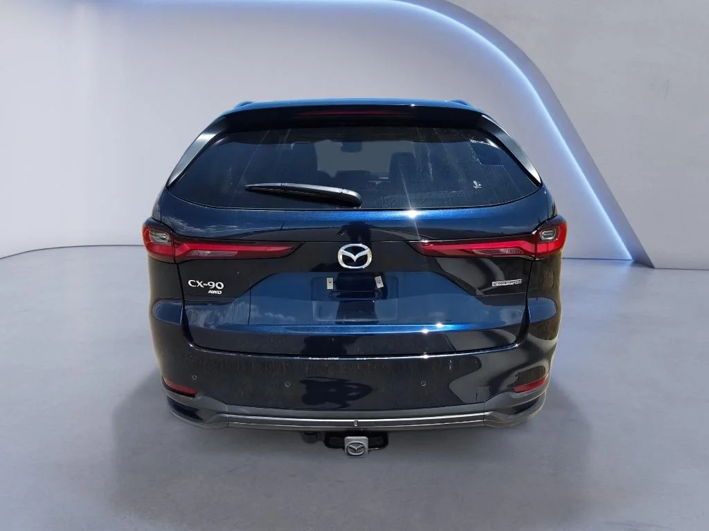 Used 2025 Deep Crystal Blue Mica Mazda Preferred Package image 4