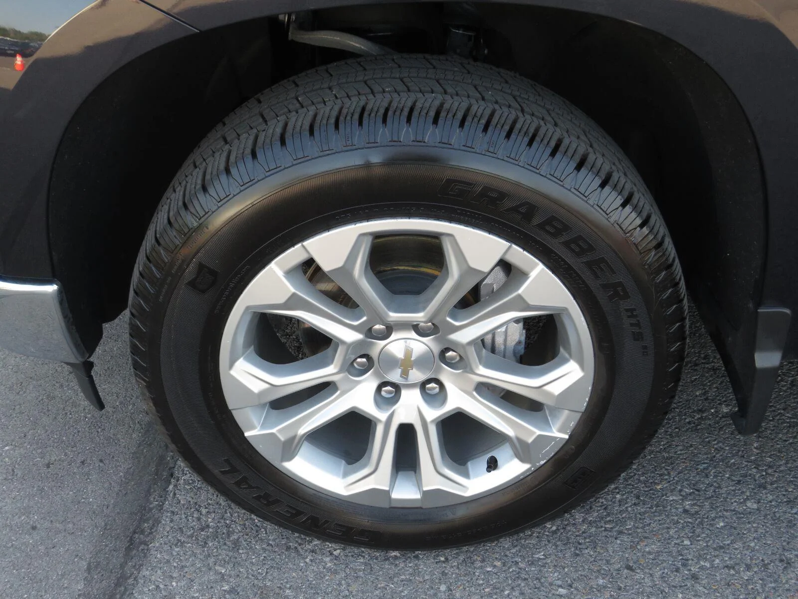Used 2024 Dark Ash Metallic Chevrolet LTZ image 18