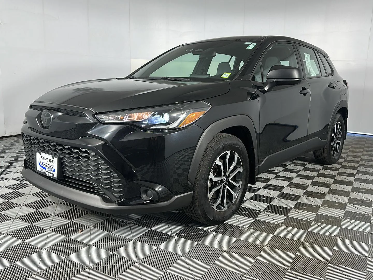 Used 2024 Jet Black Toyota Hybrid S image 3