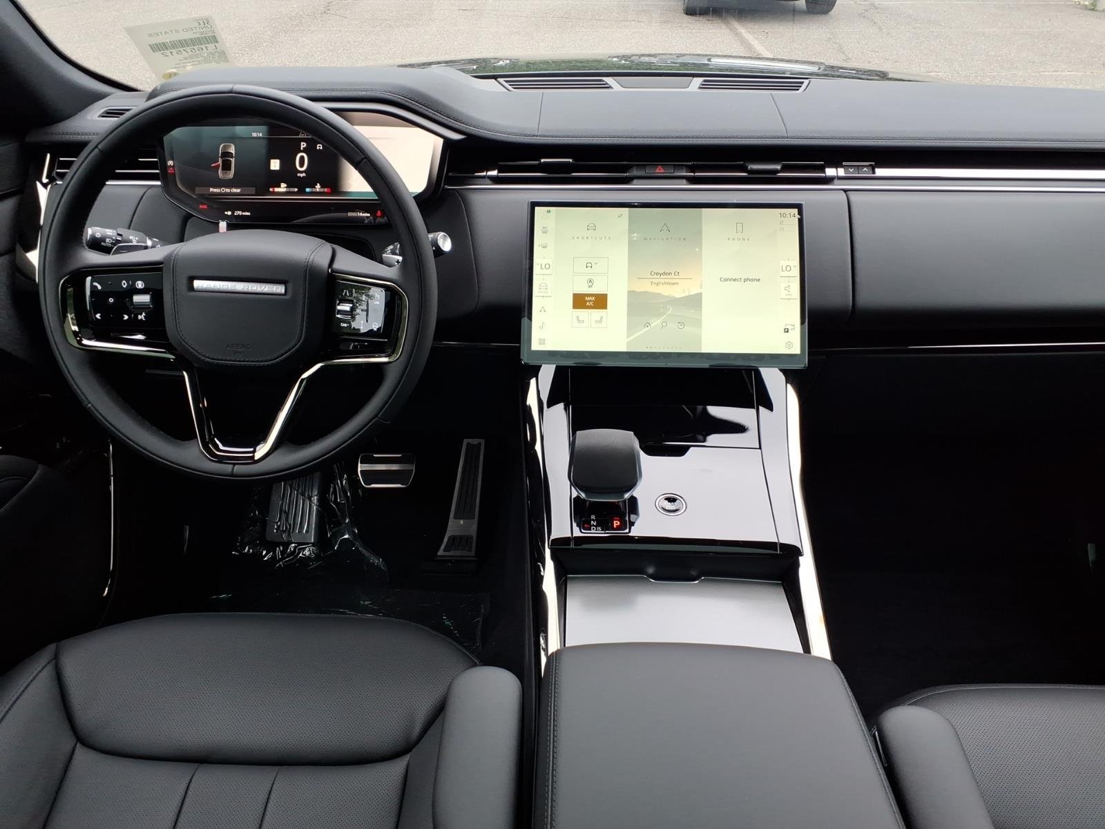 New 2026 Santorini Black LAND ROVER Dynamic SE image 4