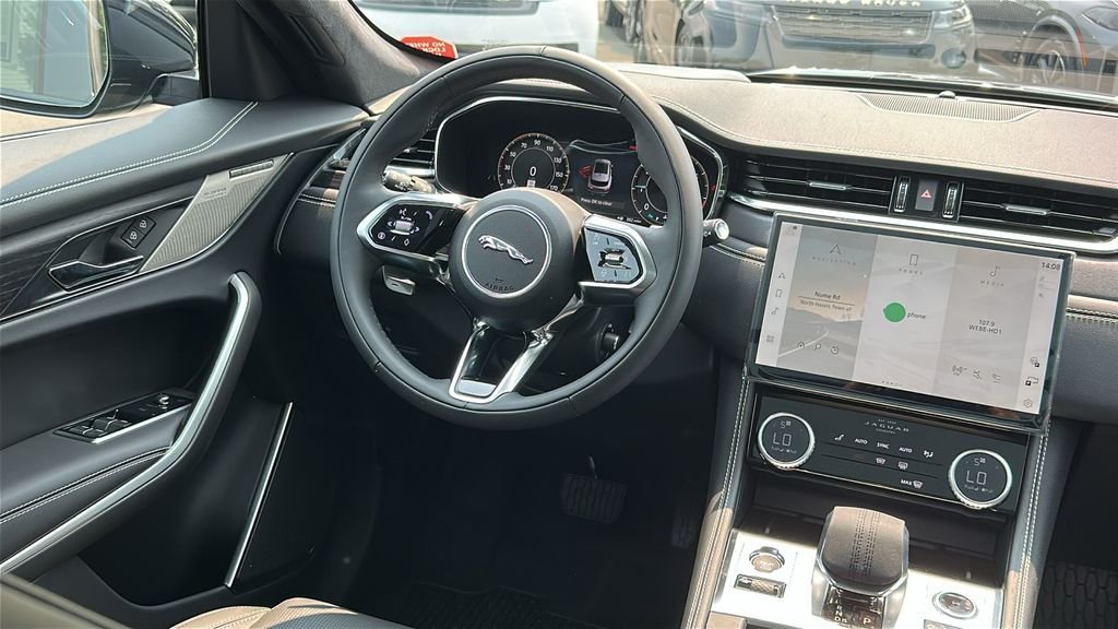 2026 Jaguar F-Pace R-Dynamic S - Photo 25
