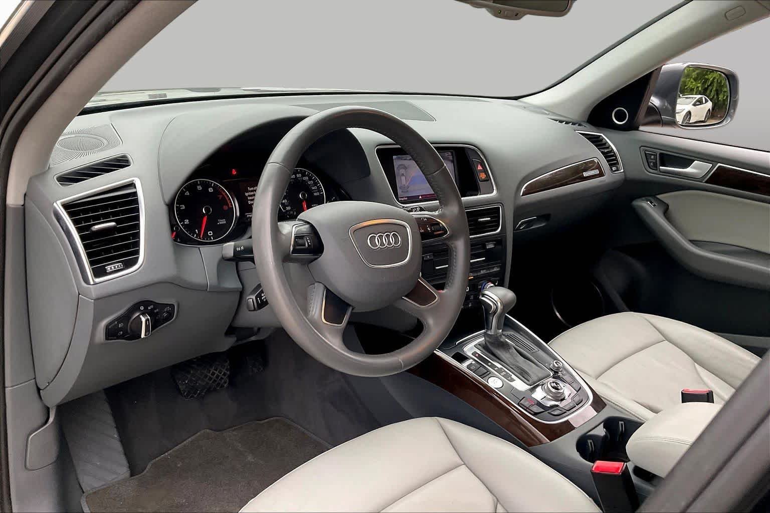 Used 2013 Monsoon Gray Metallic Audi Premium Plus image 17