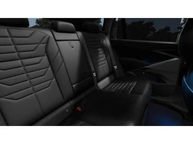 New 2027 Vancouver Green Metallic BMW  image 12