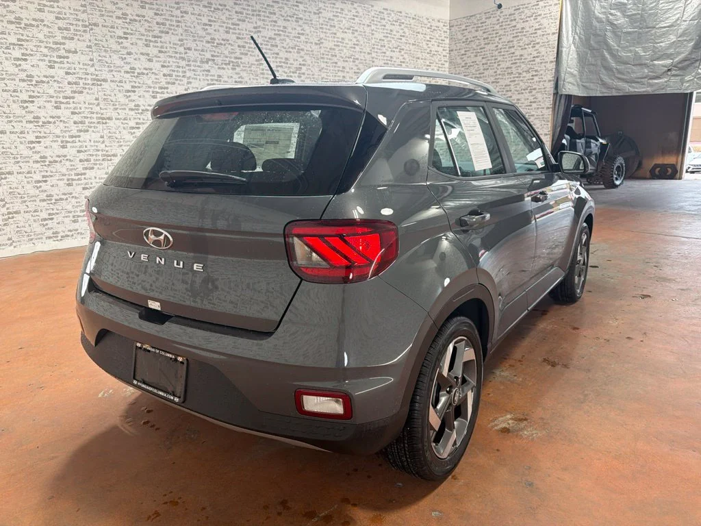 Used 2026 Ecotronic Gray Hyundai SEL image 7