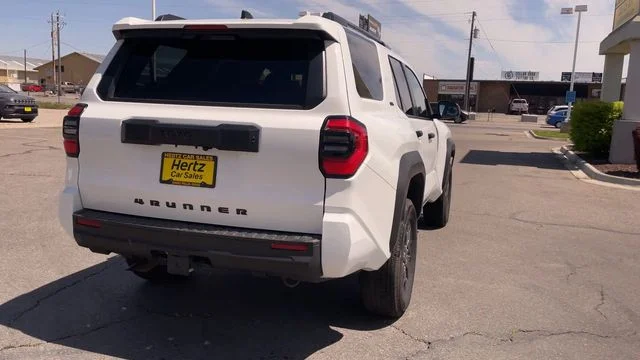 Used 2025 White Toyota SR5 image 9