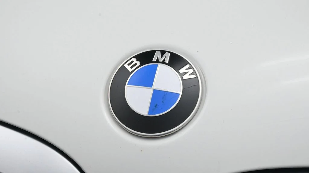 Certified Used 2024 White BMW sDrive30i image 19