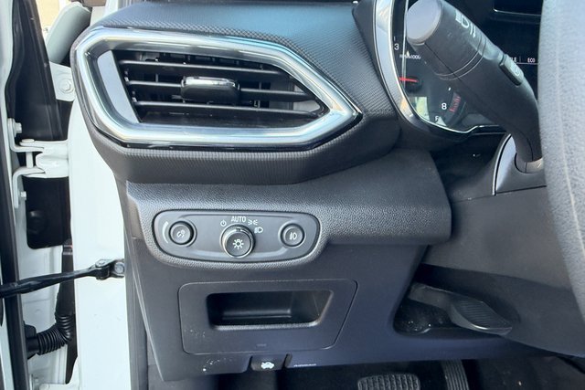 Used 2023 SUMMIT WHITE Chevrolet LT image 16
