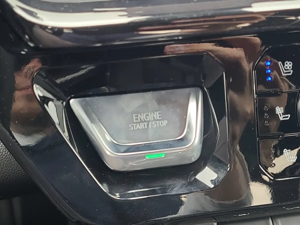 New 2026 Sterling Metallic GMC AT4X image 22