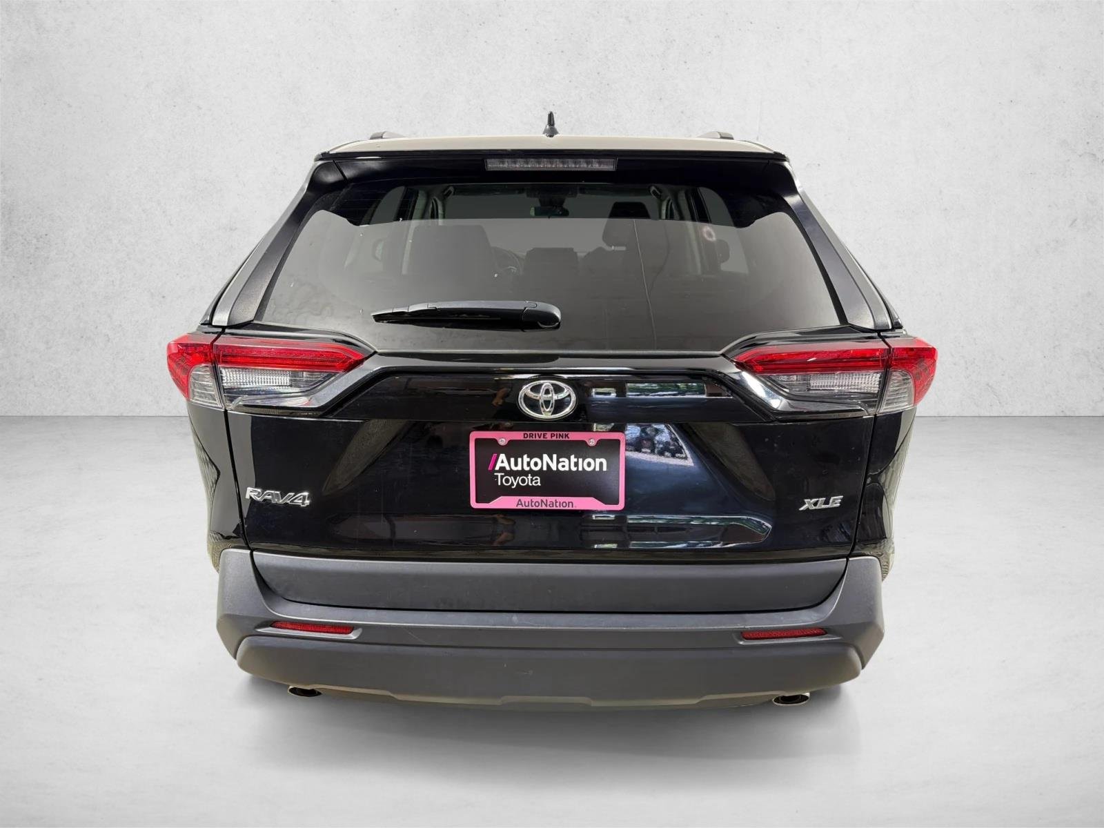 Used 2025 Midnight Black Metallic Toyota XLE image 4