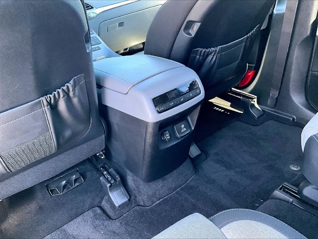 Certified Used 2022 Black Hyundai SEL image 12