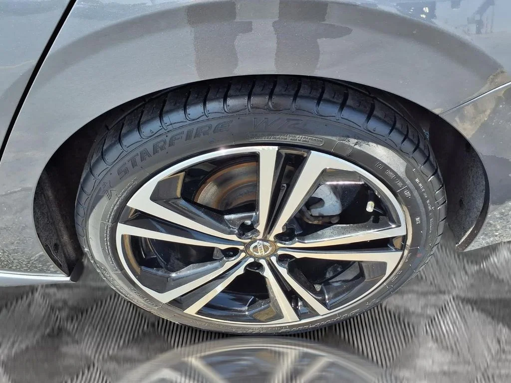 Used 2022 Gray Nissan SR image 19