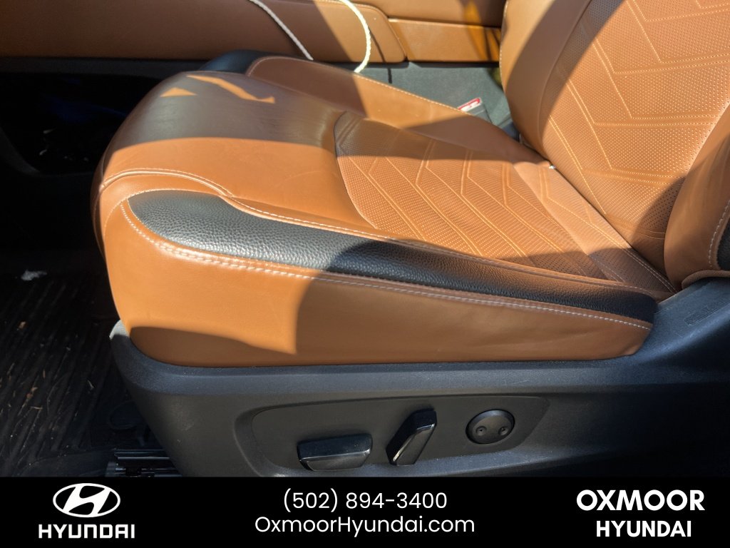 Used 2023 Pearl White Tricoat Nissan Platinum image 4