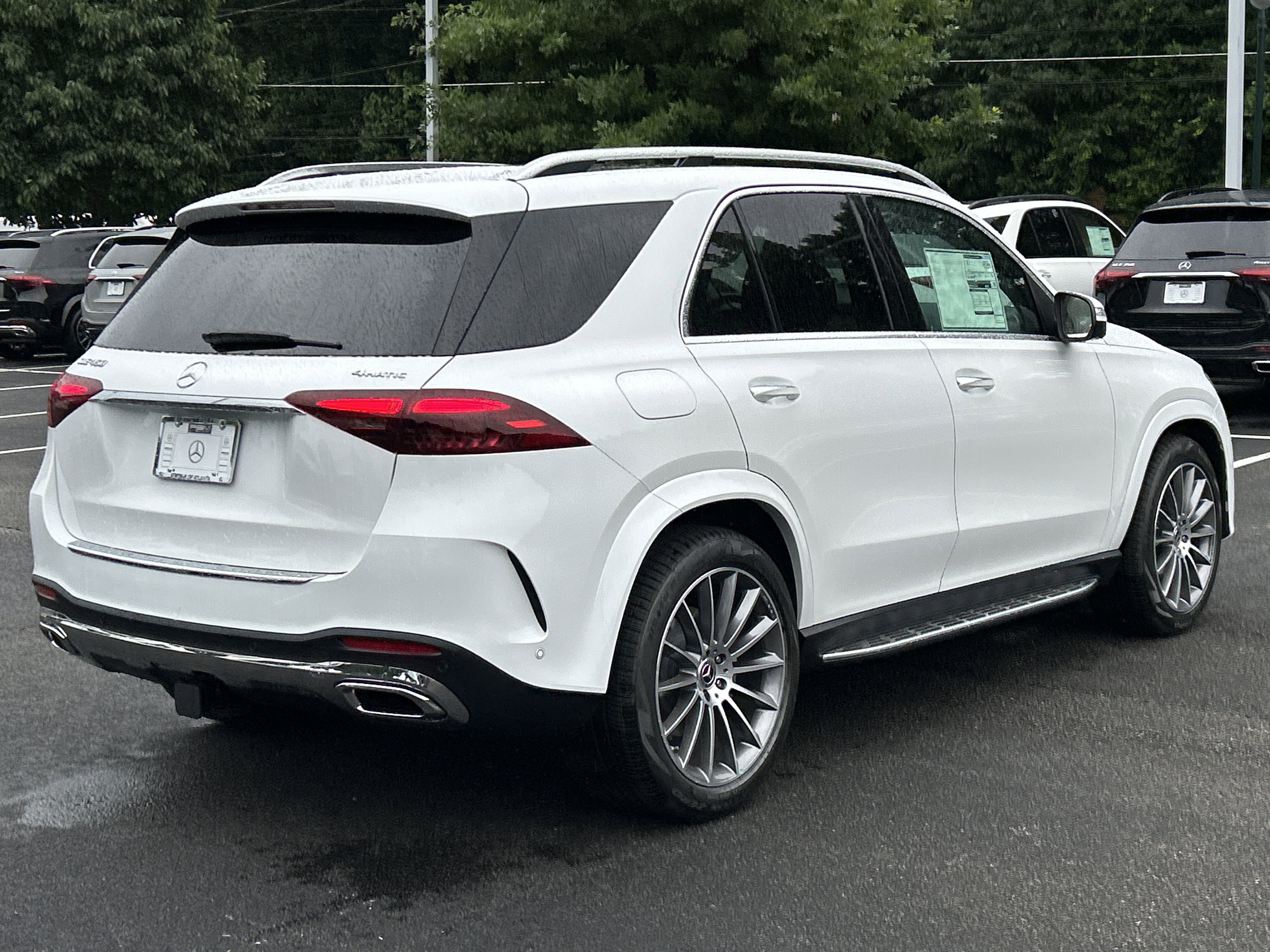 New 2026 MANUFAKTUR Moonlight White Metallic Mercedes-Benz GLE 450 4MATIC® SUV image 6
