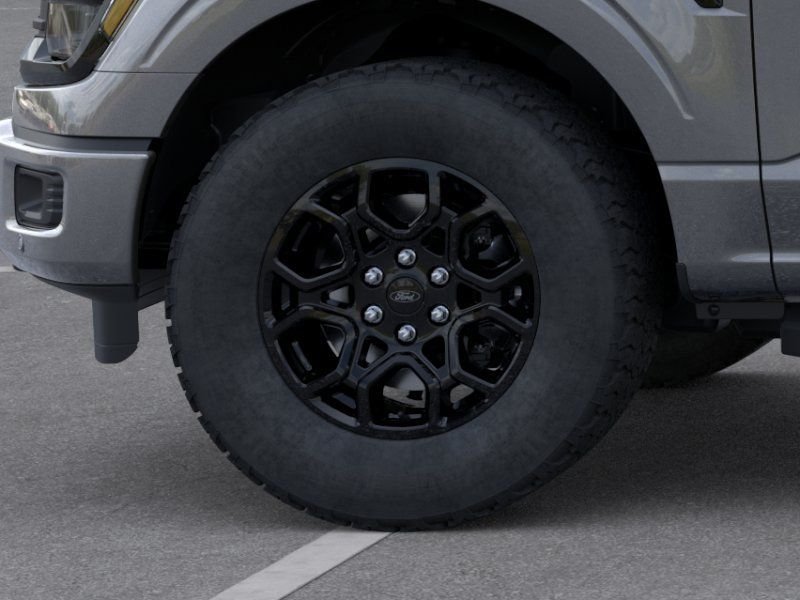 New 2026 Carbonized Gray Metallic Ford XLT image 19